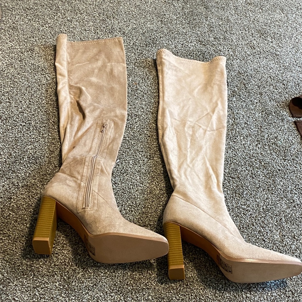 Yoki Beige Heeled Boots